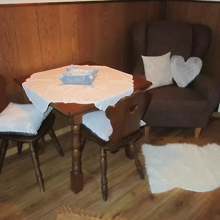 Sailer Apartman *