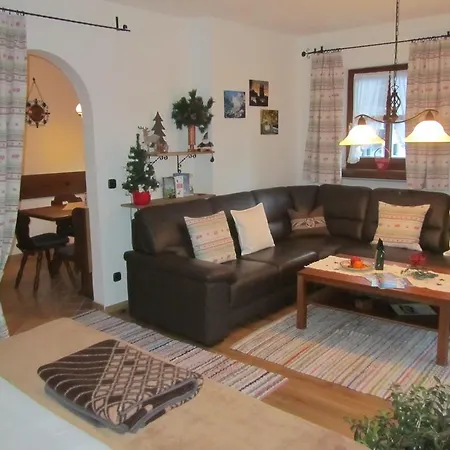 Sailer Apartman *