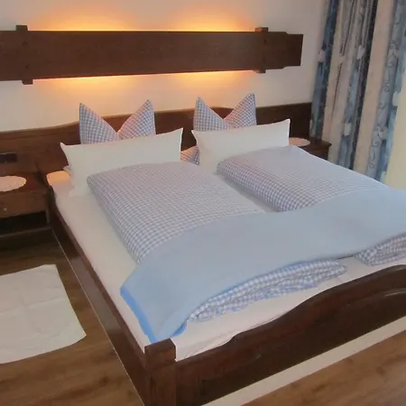 Sailer Apartman *